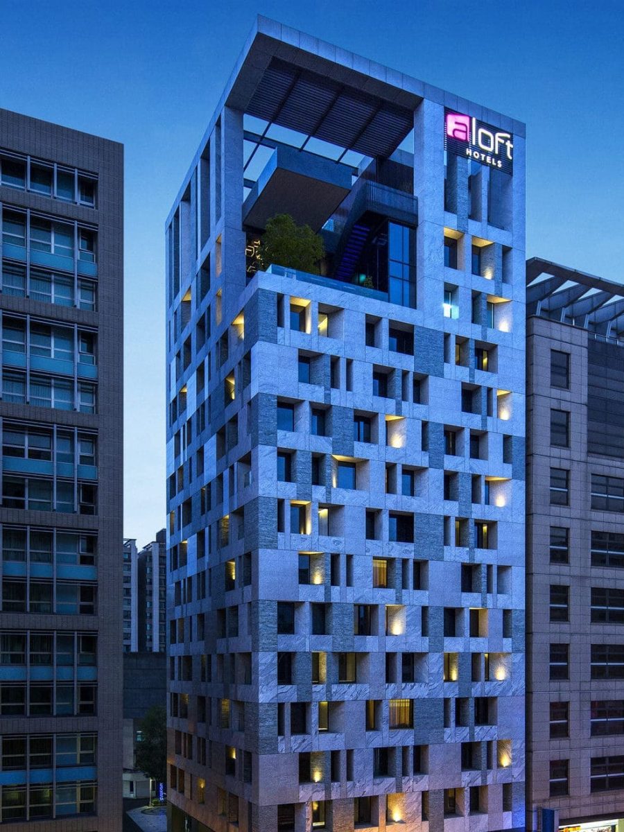 alf4361ex-186060-Hotel-Exterior-Night-View-e1602838401522